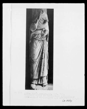 Säulenfigur mit Schlange (Prudentia ? , Dialektik ?)