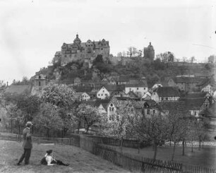 Ranis : Ranis. Blick über den Ort zur Burg Ranis
