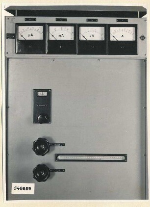 Fernsehsender HF2832, Teilansicht 2. Schrank oben, geschlossen, Foto 1954