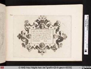 Kartusche mit Inschrift und Maskaron.