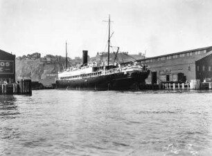 Im Hafn von San Francisci : Das Dampfschiff "Ventura" im Hafen von San Francisco.