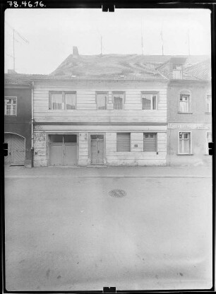 Torgau, Kurstraße 4. Wohnhaus mit Durchfahrt. Straßenfront