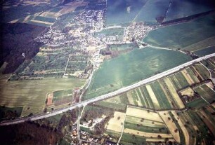 Bebauung im Bereich der BAB, In Bild oben Hohenwettersbach, unten: Grünwettersbach.