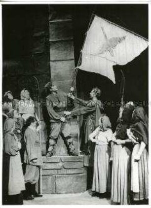 Uraufführung der Oper "Wat Tyler" von Alan Bush in Leipzig