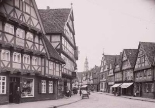 Celle, Am heiligen Kreuz : Celle. Am heiligen Kreuz. Blick zum Turm der Stadtkirche