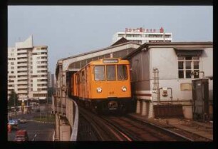 Diapositiv: Skalitzer Straße, Kottbusser Tor, 1985