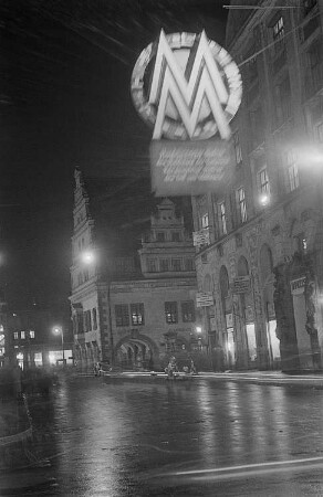 Die Leipziger Innenstadt bei Nacht während der Messe