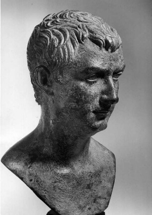 Büste eines Römers : Büste eines Römers. Bronze (46/55). Speyer: Historisches Museum der Pfalz mit Weinmuseum