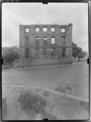 Magdeburg, Domplatz 5. Ruine der ehem. Domdechanei