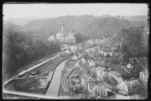 Weesenstein. Blick auf Weesenstein mit Schloss