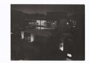 Theater der Freien Volksbühne, Berlin-Wilmersdorf: Ansicht bei Nacht
