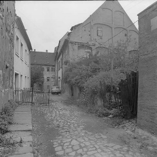 Bautzen, Messergasse. Blick nach Norden zur Schloßstraße Kopfsteinpflaster