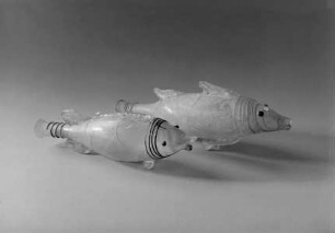 Parfumbehälter in Form eines Fisches (vorne)