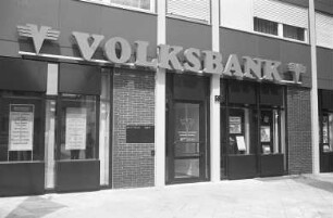 Wiedereröffnung der Zweigstelle Beiertheim der Volksbank Karlsruhe in der Breite Straße 58