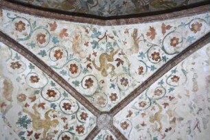 Gewölbebilder mit Drolerien, Ranken- und Laubwerk — Drolerien, Vögel, Ranken- und Laubwerk — Südliche Gewölbekappe