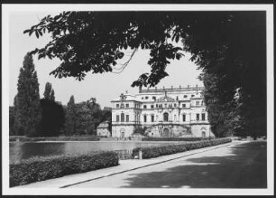 Palais im Großen Garten : Dresden-Altstadt, Großer Garten. Palais (1678-1683, J. G. Starcke). Südostseite über den Palaisteich
