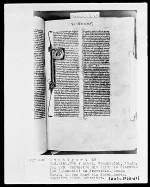 Bibel — Initiale P (arabolae Salomonis), darin diktiert David seinem Schreiber, Folio 229recto