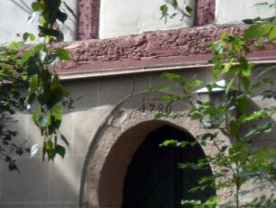 Ehemaliges Pfarrhaus im Nordwesten-Eingangstür mit Jahr 1786 im Schlußstein