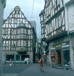 Limburg. Altstadt. Fachwerkhaus "Zum goldenen Hirsch"