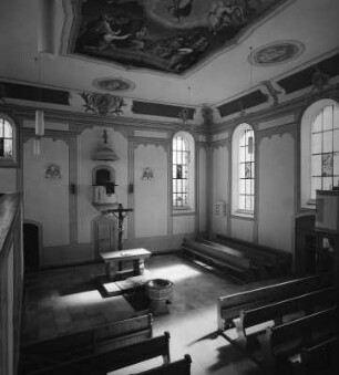 Gerstetten-Dettingen am Albuch. Kirche. Inneres zum Altar