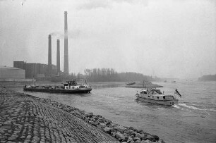 Schiffsverkehr auf dem Rhein