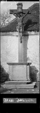Neckarelz Evangelische Pfarrkirche Sankt Martin Kruzifix aus Stein (18. Jahrhundert)