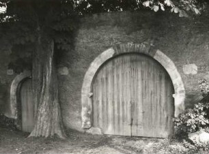 Unkersdorf. Uhlmanns Hof. Hoftore mit drei Inschrifttafeln