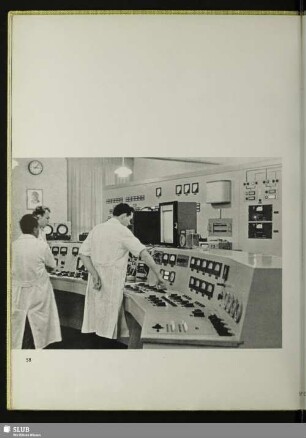 58 Am Steuerpult des Zyklotrons im Institut für Kerntechnik