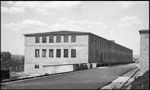 Warburg: Konservenfabrik, Fabrikstraße mit Laderampe