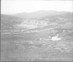Glasdia von den Bismarck-Kasernen in "Tsingtau"