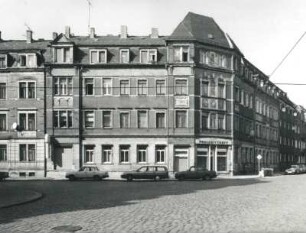 Dresden-Pieschen. Wohnhäuser, Mohnstraße 34/Ecke Rehefelder Straße 21/23. Ansicht von Südosten über die Kreuzung