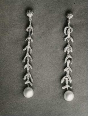 Ohrschmuck aus Gold mit Perlen von Ebbe Weiss-Weingart