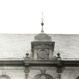 Cottbus. Kreisstände-Haus (Arbeitsamt), Bahnhofstraße 24, 1891; P. Freygang. Dacherker in Portalachse