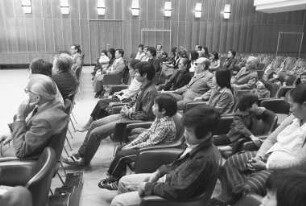Einrichtung eines Übergangswohnheims für Spätaussiedler und Vietnam-Flüchtlinge in den Gebäuden Kriegsstraße 124 - 126