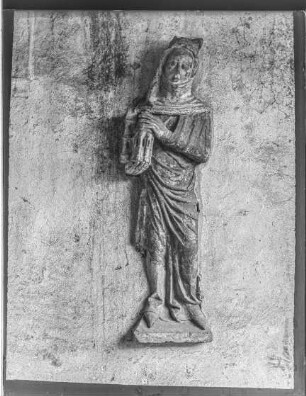 Pfarrkirche, Steinfigur - Hl. Kunigunde