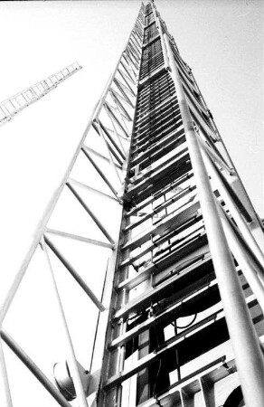 Berlin: Automobilausstellung; Magirusleitern ohne Funkturm