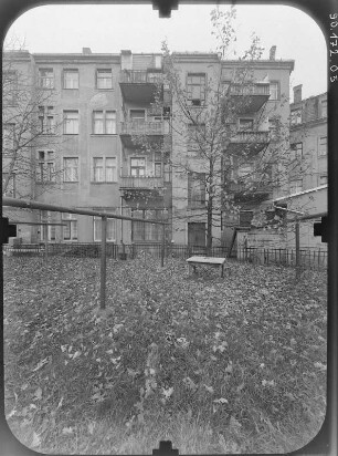Dresden-Pieschen, Osterbergstraße 26/24. Wohn- und Geschäftshaus (Sparkasse, um 1910). Hoffront