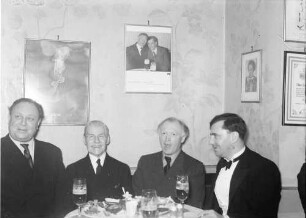 Bei Erich Carow: Emil Jannings, Paul Britton, Werner Krauss bei Erich Carow