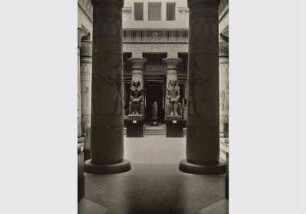 Blick in den Ägyptischen Hof im Neuen Museum