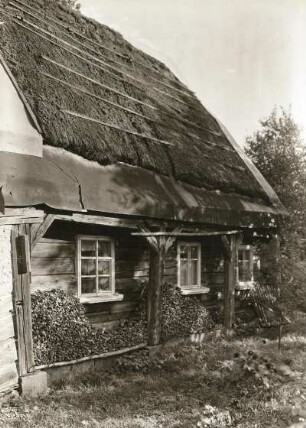 Waltersdorf. Umgebindehaus mit Strohdach, Dorfstraße 5