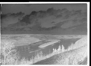 Staustufe Gerlachshausen-Volkach, Umgehungskanal. Mainschleife nördlich der Vogelsburg bei km 315 bei Hochwasser. Schweinfurter Pegel = 488 cm.