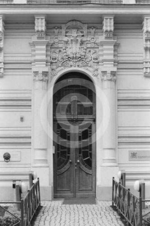 Portal des Mietshauses Alberta iela 13 (Albertstraße) in Riga