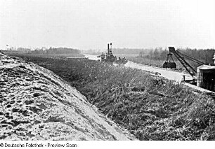 Bau des Havelkanals 1951/1952. Der Paretz-Nauener Kanal am Wublitzsee