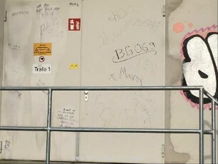 mit dem Kopf durch die Wand