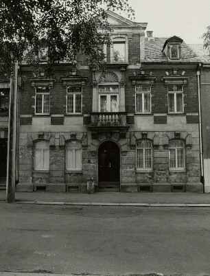 Glauchau, Wohnhaus, Straßenansicht