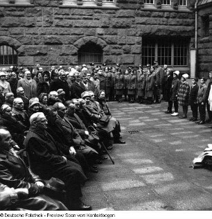 Opfer des Faschismus; Gedenkstunde Landgericht; 20 Jahre Ermordung