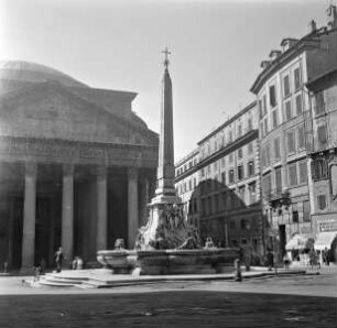 Brunnen der Piazza della Rotonda