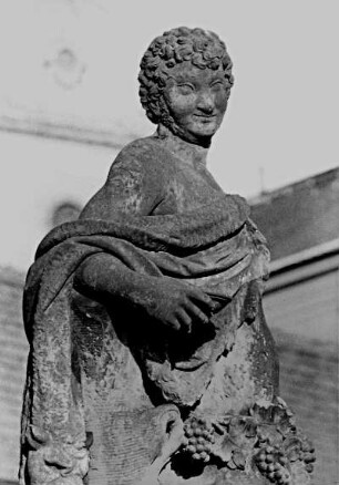 Röhrsdorf, Schloss, Bacchus vor der Orangerie
