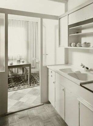 Musterküche und -wohnzimmer (1962; Deutsche Bauakademie). Küche und Eßplatz