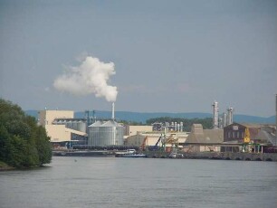 Tulln - Chemiewerk an der Donau